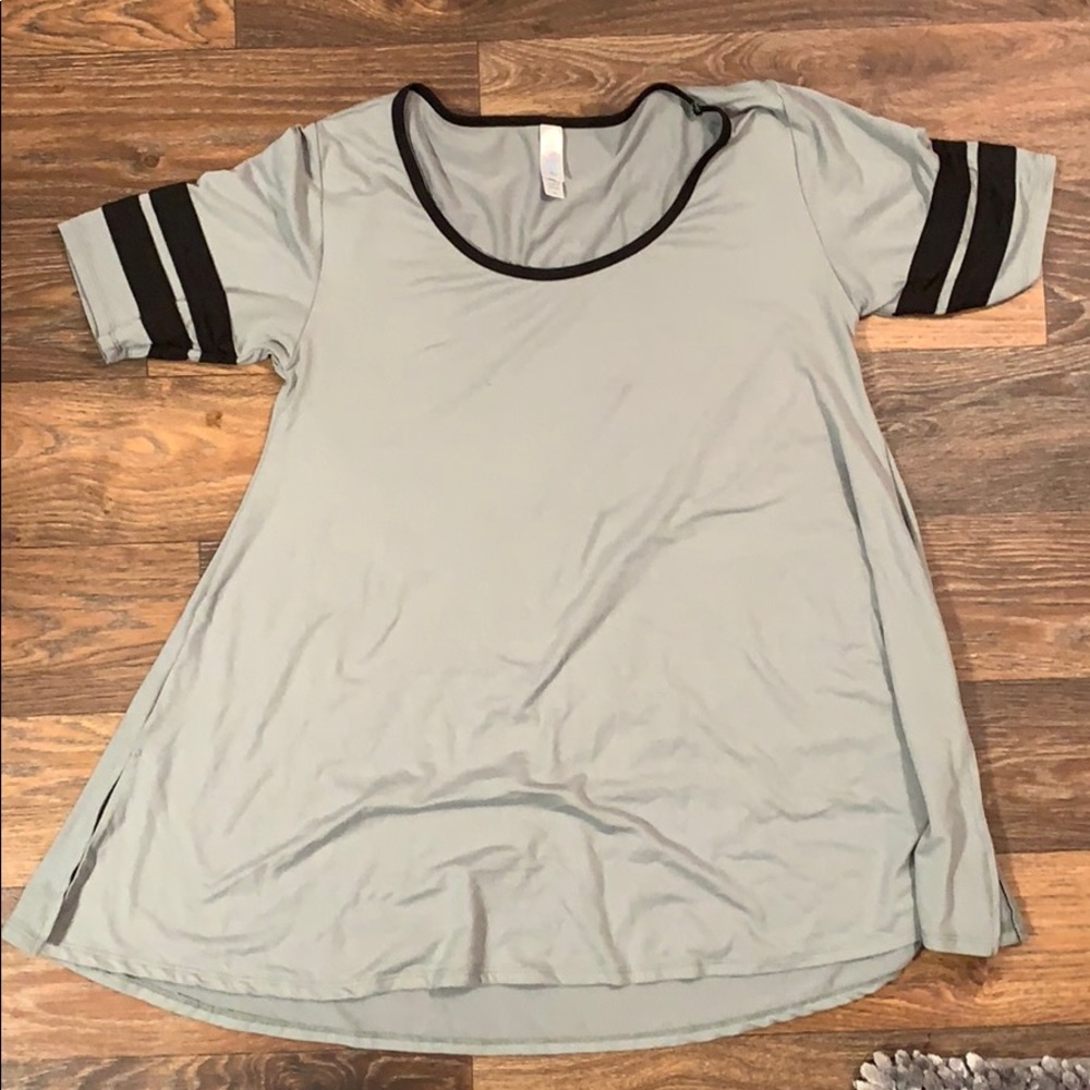 LulaRoe Perfect T